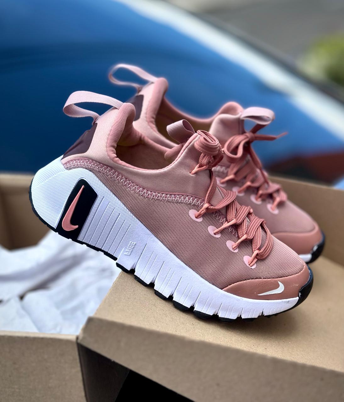 🔥👟 Nike Free Metcon 6 – Potencia y Estilo en Cada Paso 💪✨