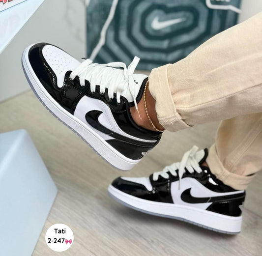 👟✨ Air Jordan 1 Low Black & White – Estilo que nunca pasa de moda