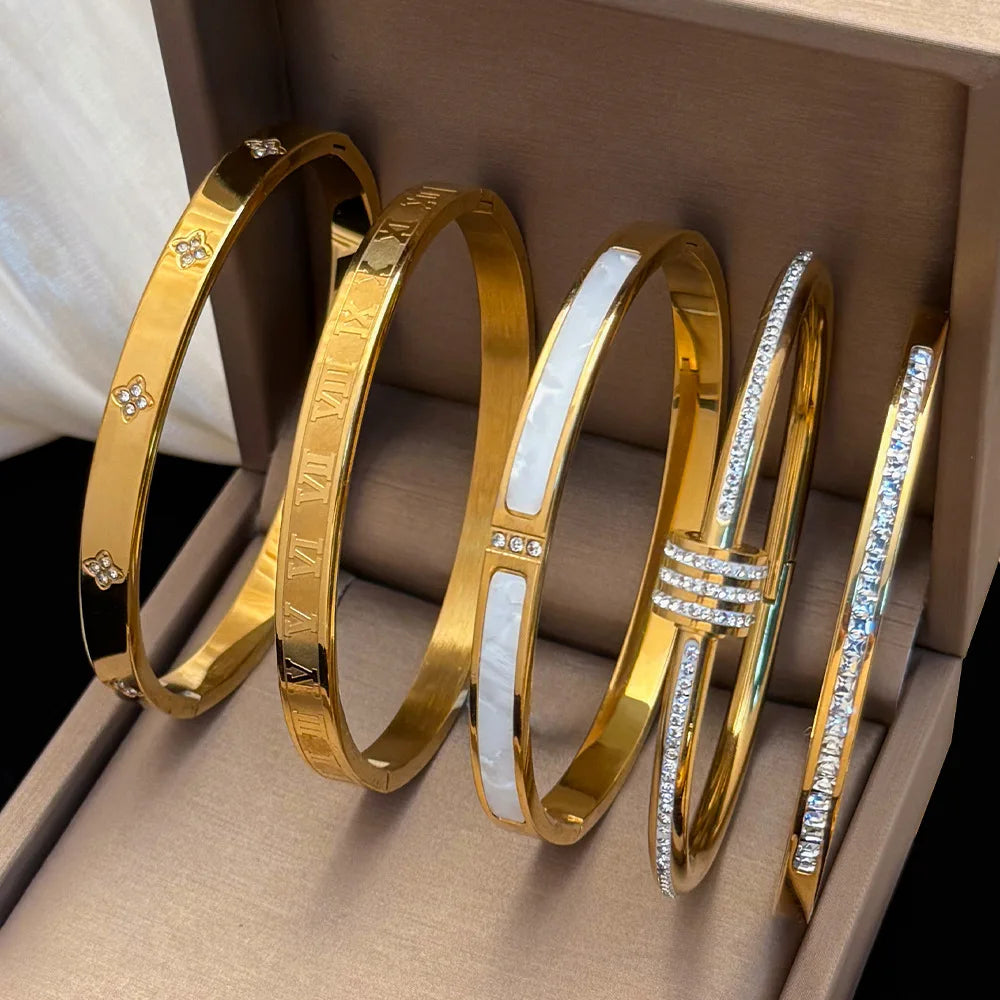 Elyra™ Joyería premium · Set de 5 Pulseras💕
