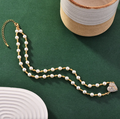 COLLAR DE PERLAS Y CORAZON CON DIAMANTES 💎 : Brilla con amor, deslumbra con elegancia ✨