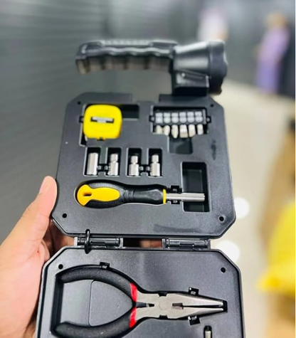 Lámpara Solar Multifunción 3 en 1 con Kit de Herramientas 🔧☀️