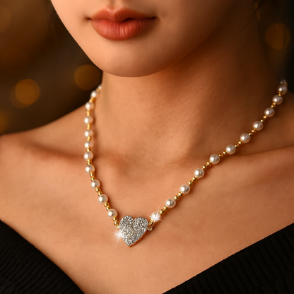 COLLAR DE PERLAS Y CORAZON CON DIAMANTES 💎 : Brilla con amor, deslumbra con elegancia ✨