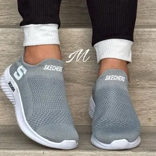 👟✨ Skechers Slip-On – Comodidad y Estilo que te Acompañan